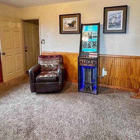 비둘기 포지 Smoky Mountain Retreat With Hot Tub, Arcade Games 빌라 외부 사진